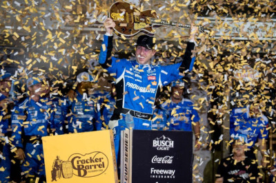 Hamlin wins at Nashville after pole-start penalty