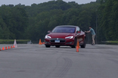 Consumer Reports' Emergency Handling Tests Look Super Fun
