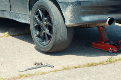 'Rearended' car abandoned on my drive and police say I should not move it