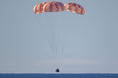 Why Americans Land Spacecraft In The Ocean While The Russians Go For Solid Ground