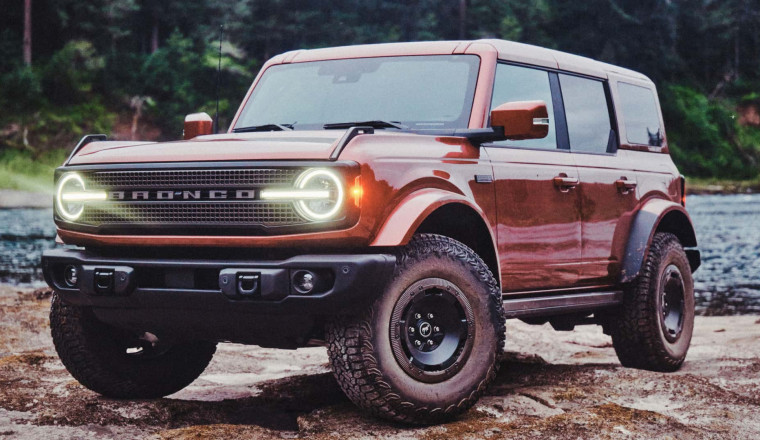 This Special Bronco Pairs A Raptor Engine With The Sasquatch Package