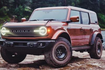 This Special Bronco Pairs A Raptor Engine With The Sasquatch Package