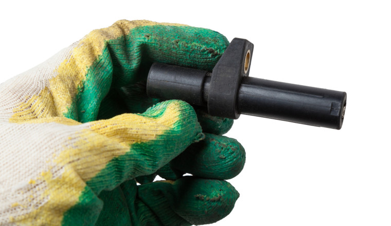What Happens When Your Engine's Crankshaft And Camshaft Sensors Go Bad?