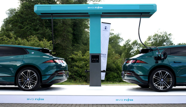 BYD’s 5-Minute Flash Charging Is Coming To Canada Before Its Cars Are