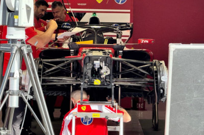 The difference between F1 brake discs Leclerc is swapping between