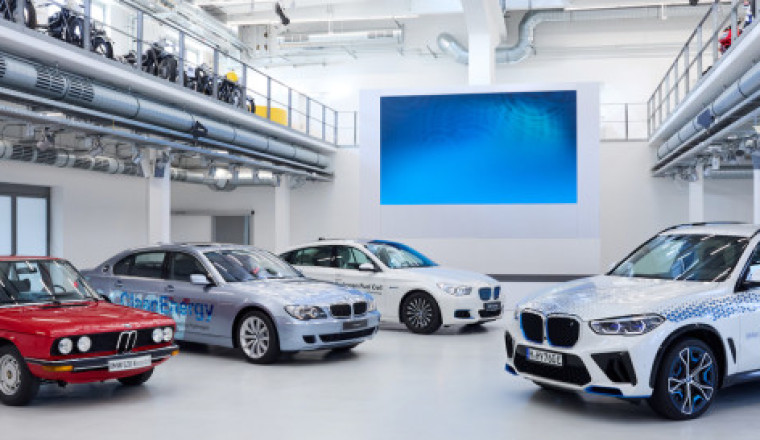 BMW Figured Out How to Build Hydrogen and Electric Cars on the Same Line