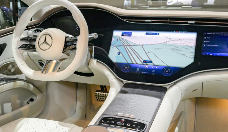 How You Should Clean Your Car's Touch Screen (And Mistakes You Need To Avoid)