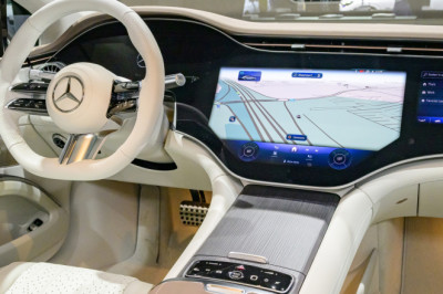 How You Should Clean Your Car's Touch Screen (And Mistakes You Need To Avoid)