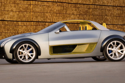 The Nissan Urge Concept Was a Gaming-Inspired Three-Seater Elise Rival
