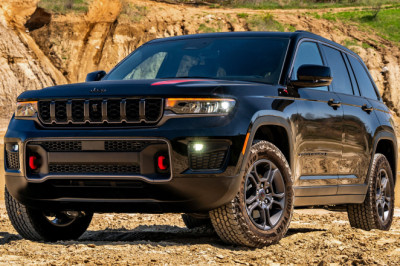 2027 Jeep Grand Cherokee Ushers In Return Of Trailhawk and Overland Trims
