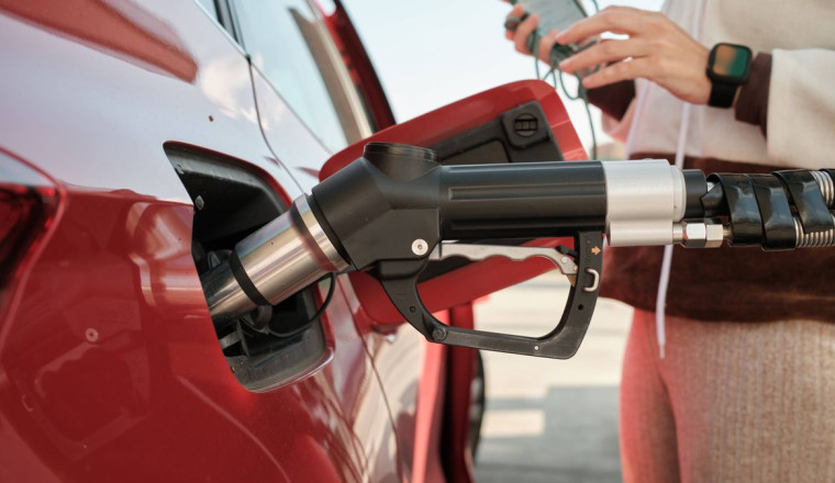 Fuel bills alert - Drivers could save £12 a tank