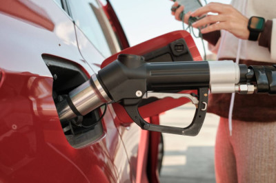 Fuel bills alert - Drivers could save £12 a tank