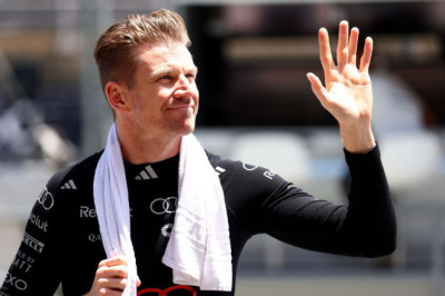 'Unlucky' gravel flick led to Hülkenberg DNF
