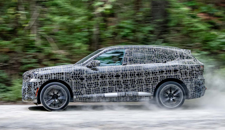 The New BMW X5 Hides The Door Handles In Plain Sight