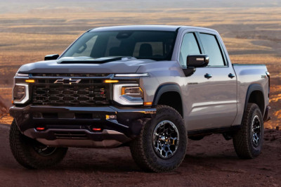 GM Sees Truck Demand 'Shrinking' Due To High Gas Prices, Just In Time For Its New V8
