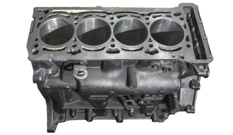 These Symptoms Might Mean Your Car Has A Cracked Engine Block
